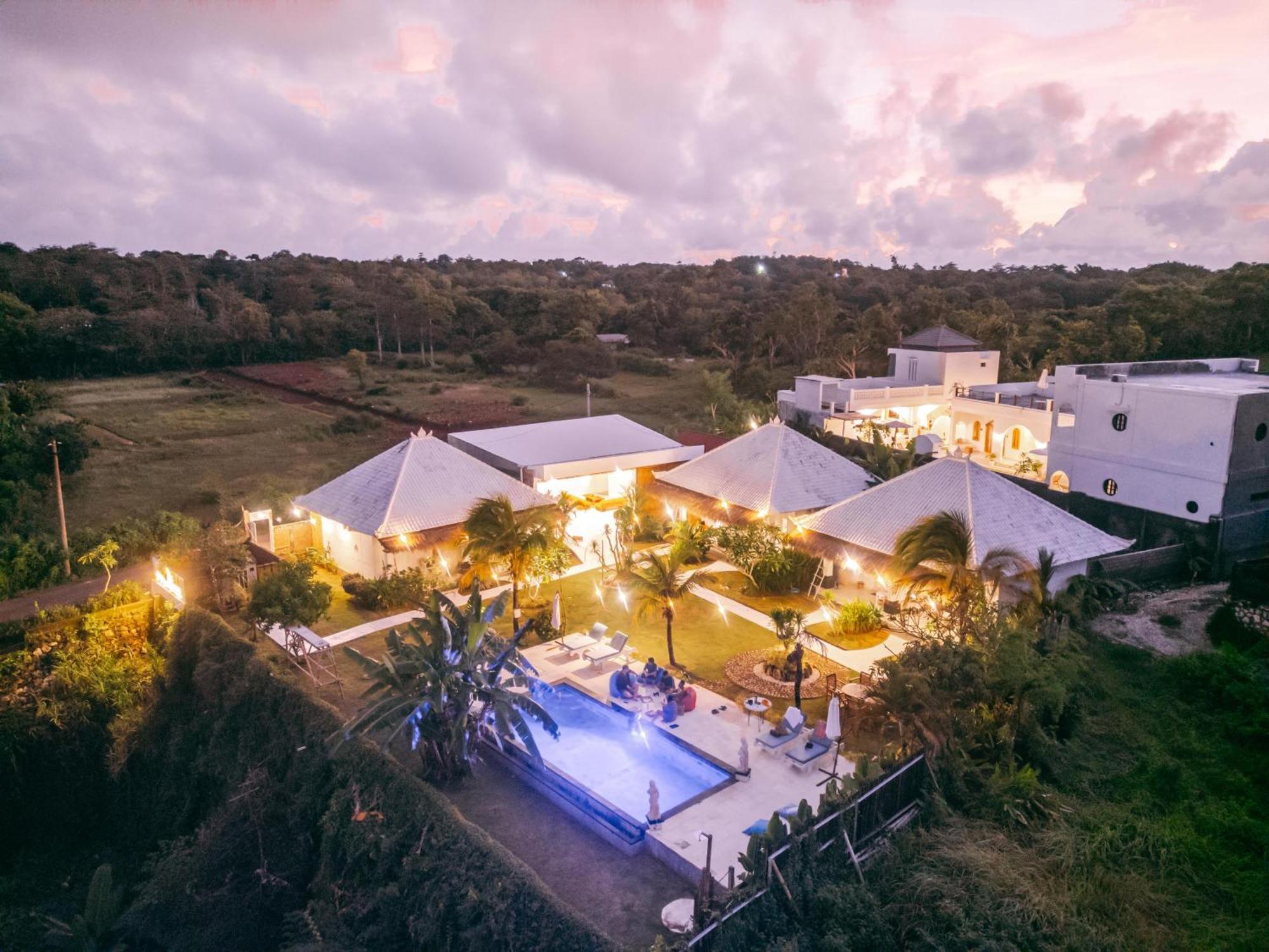 Sukacita Hill Hotel Uluwatu  Exterior photo